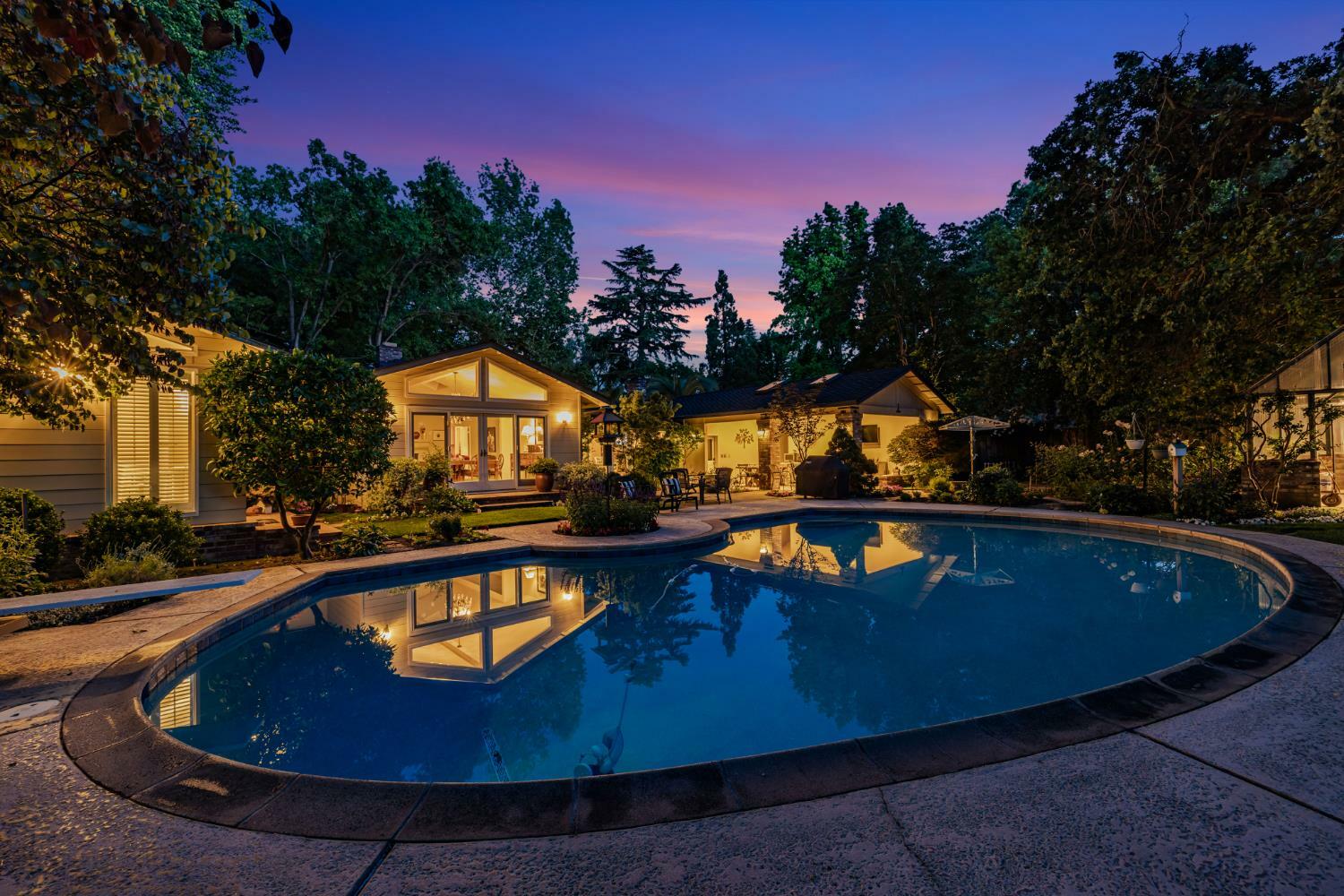 1625 Gary Way  Carmichael CA 95608 photo