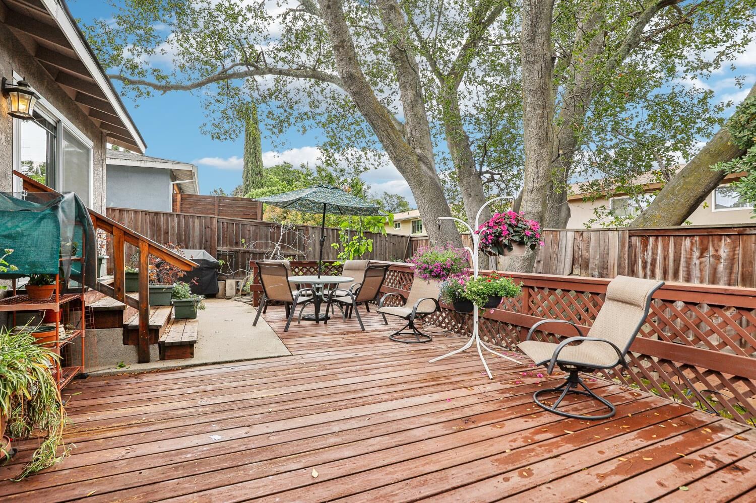 Property Photo:  6942 Palmdell Way  CA 95628 