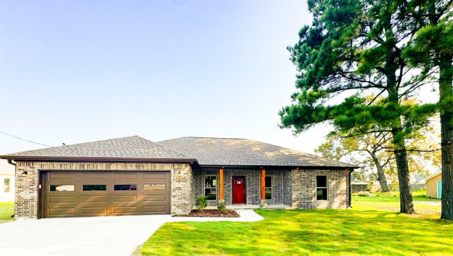 Property Photo: 210 E College AR 72416