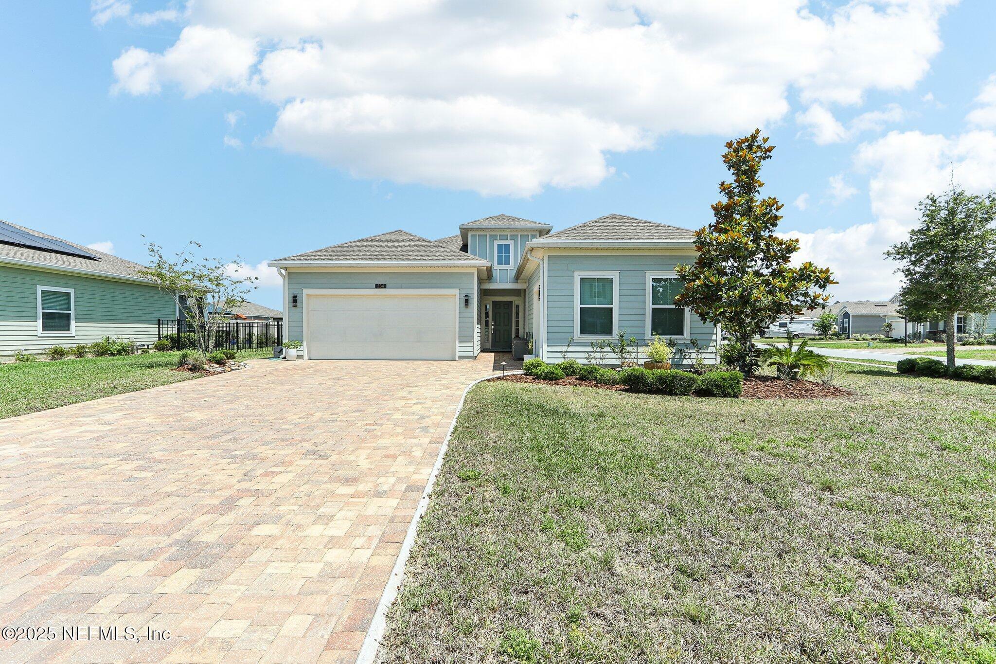 Property Photo: 334 Bloomfield Way FL 32092