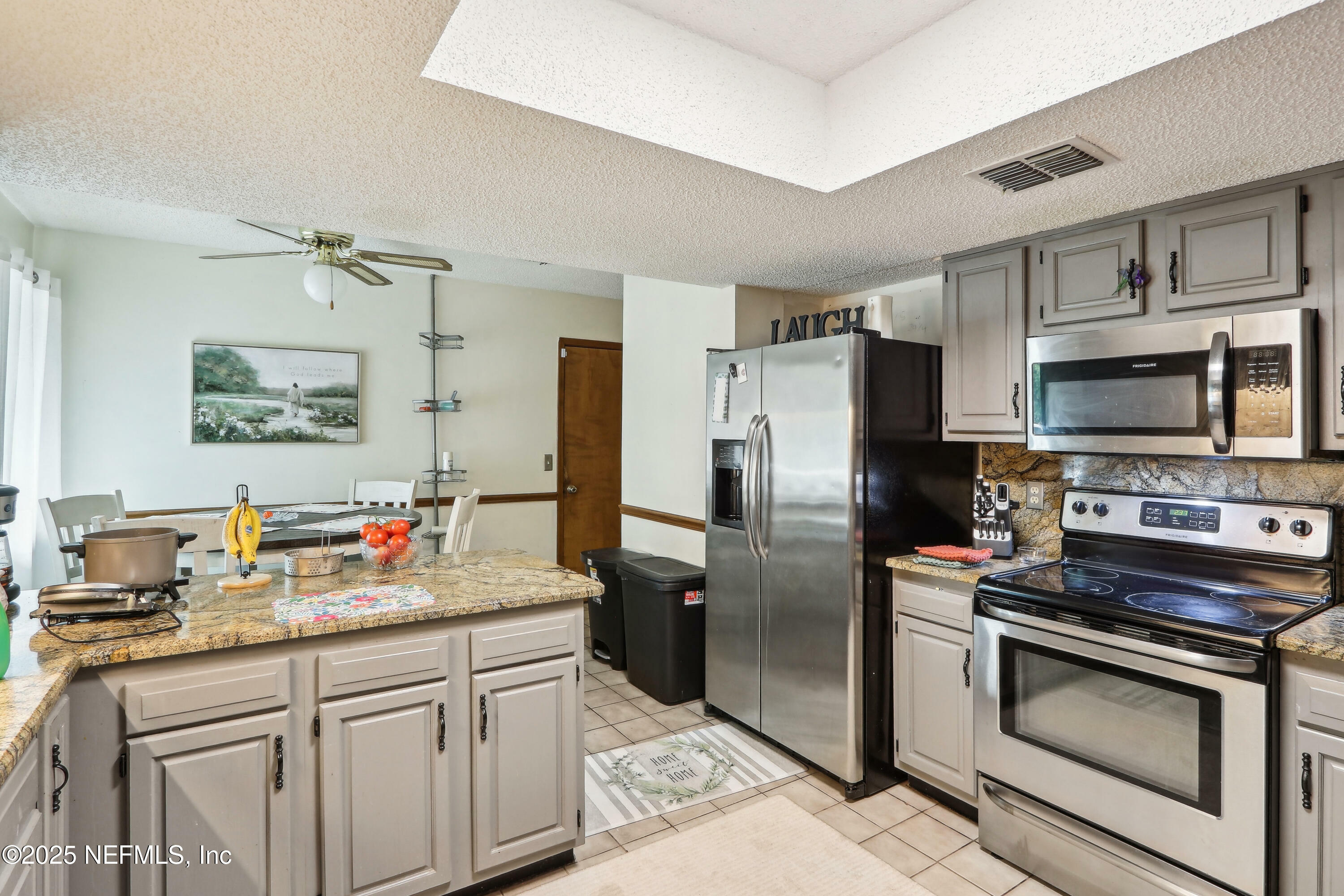 Property Photo: 2150 Broad Water Drive FL 32225