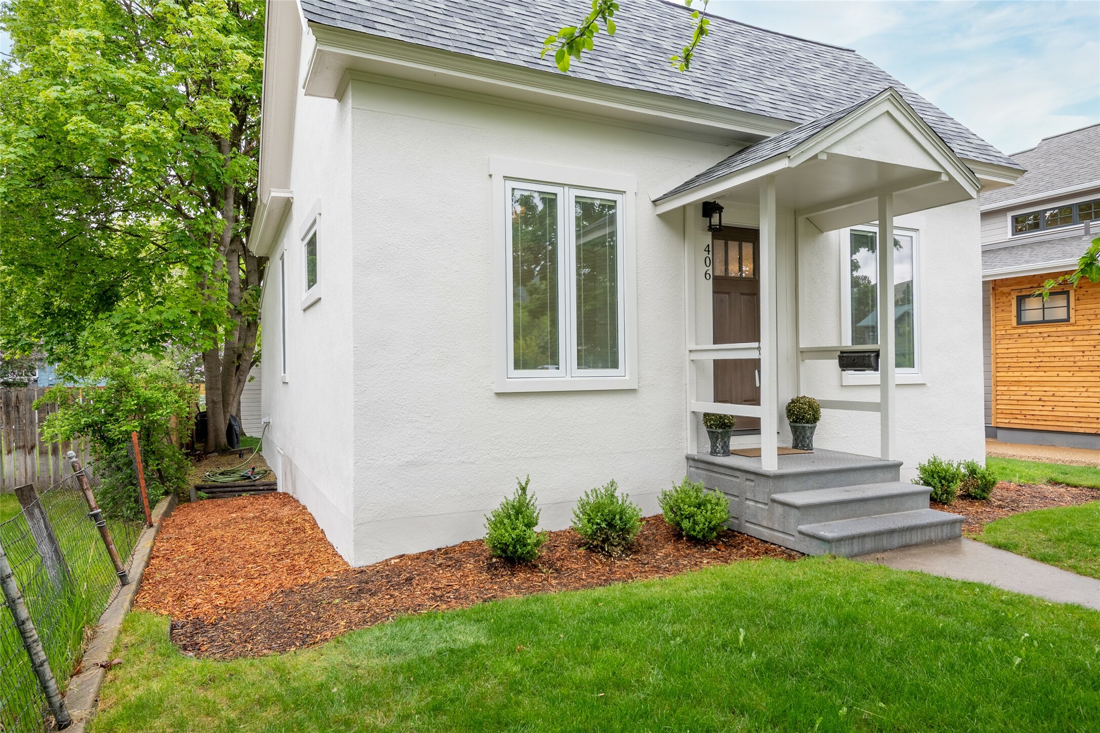 Property Photo: 406 W Sussex Avenue MT 59801