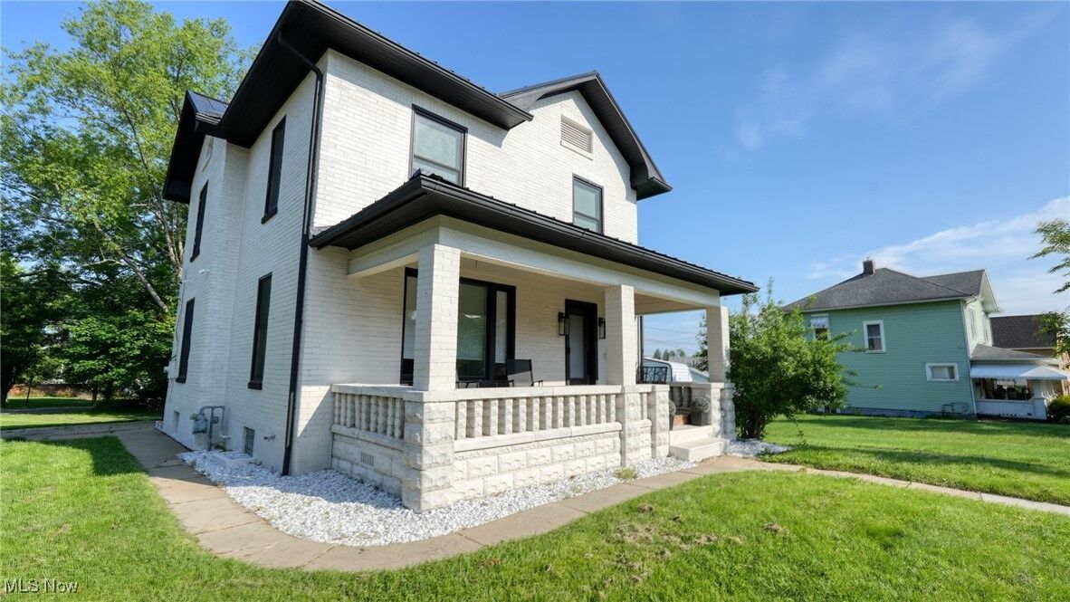 Property Photo:  1001 Clark Street  OH 43725 