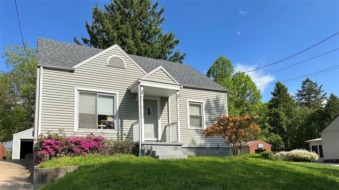 Property Photo: 1157 Hilltop Drive OH 44310