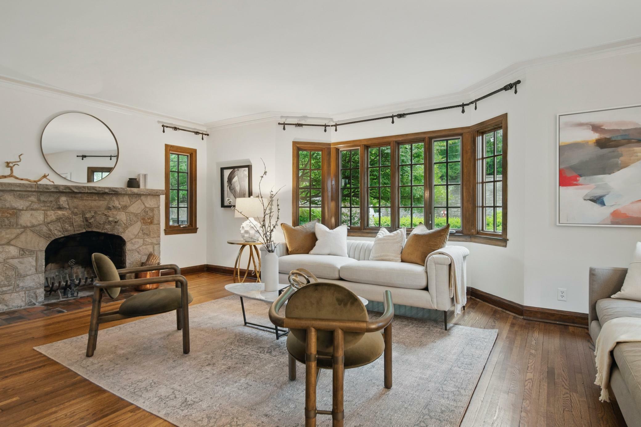 Property Photo: 76 Groveland Terrace MN 55403