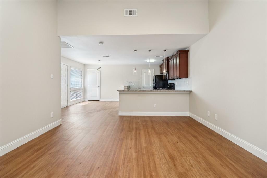 Property Photo: 5616 Preston Oaks Road 110 TX 75254
