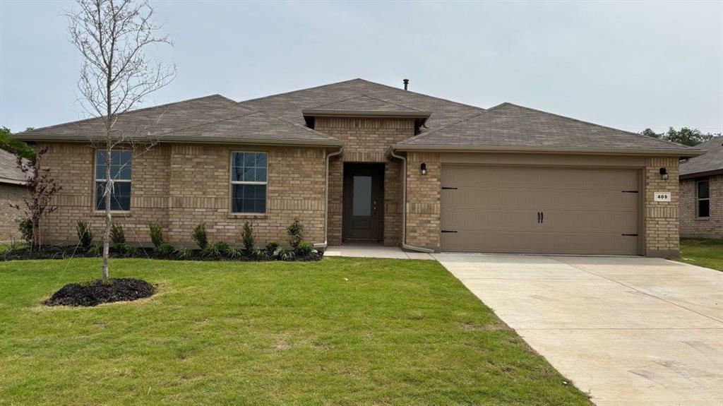 Property Photo: 409 Sunflower Trail TX 76033