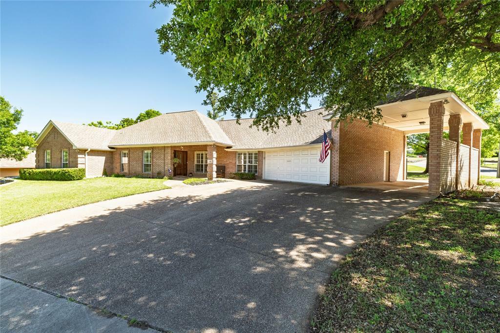 Photo de la propriété: 703 W Simmons Street TX 76086