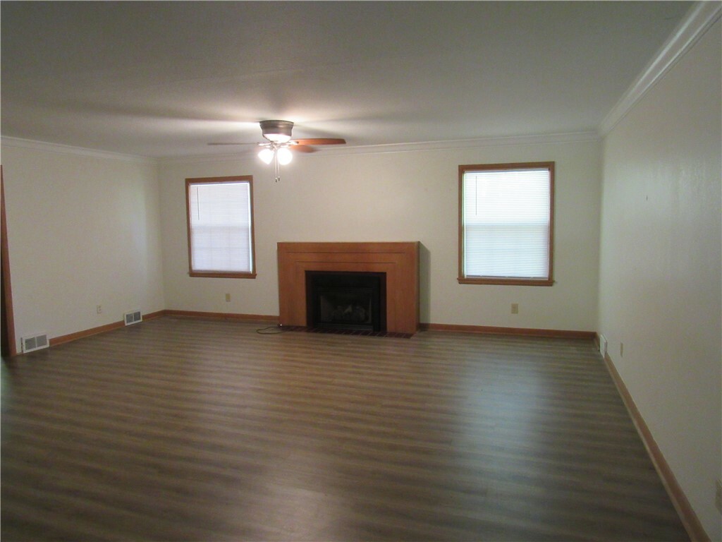 Property Photo: 2124 S Kimbrough Avenue MO 65807