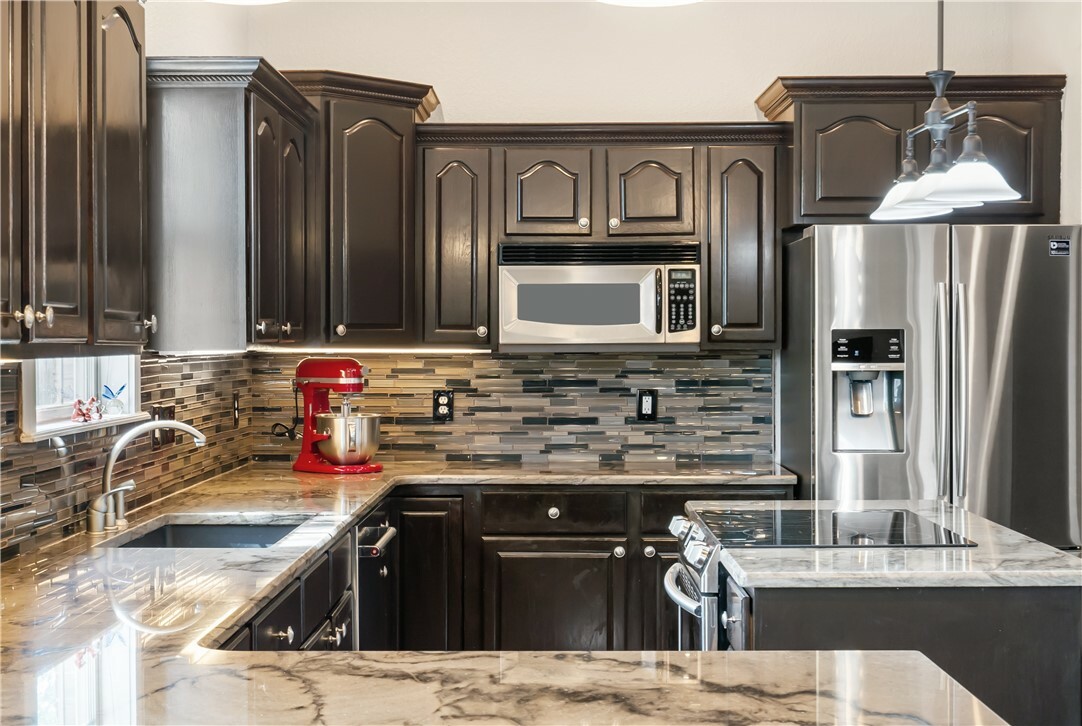 Property Photo: 5314 Stone Bay Court AR 72758