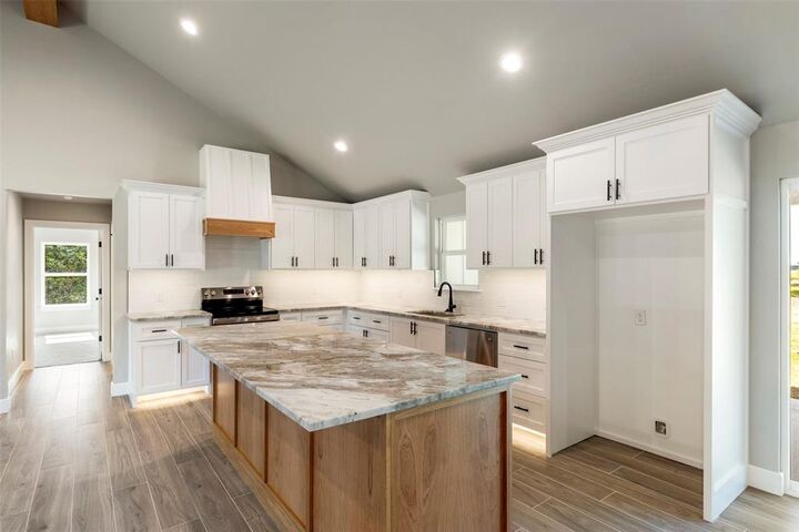 Property Photo: 11758 Wrangler Road OK 73010