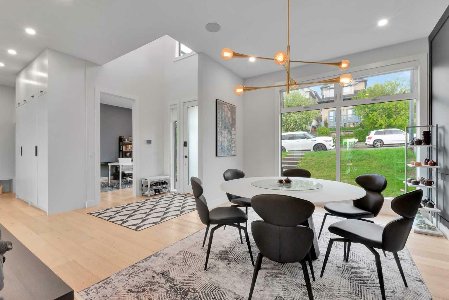 Property Photo: 1005 Drury Avenue NE AB T2E 0M3