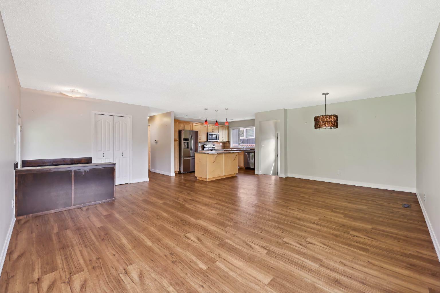 Photo de la propriété: 207 Lake Ontario Place SE AB T2J 4Y5