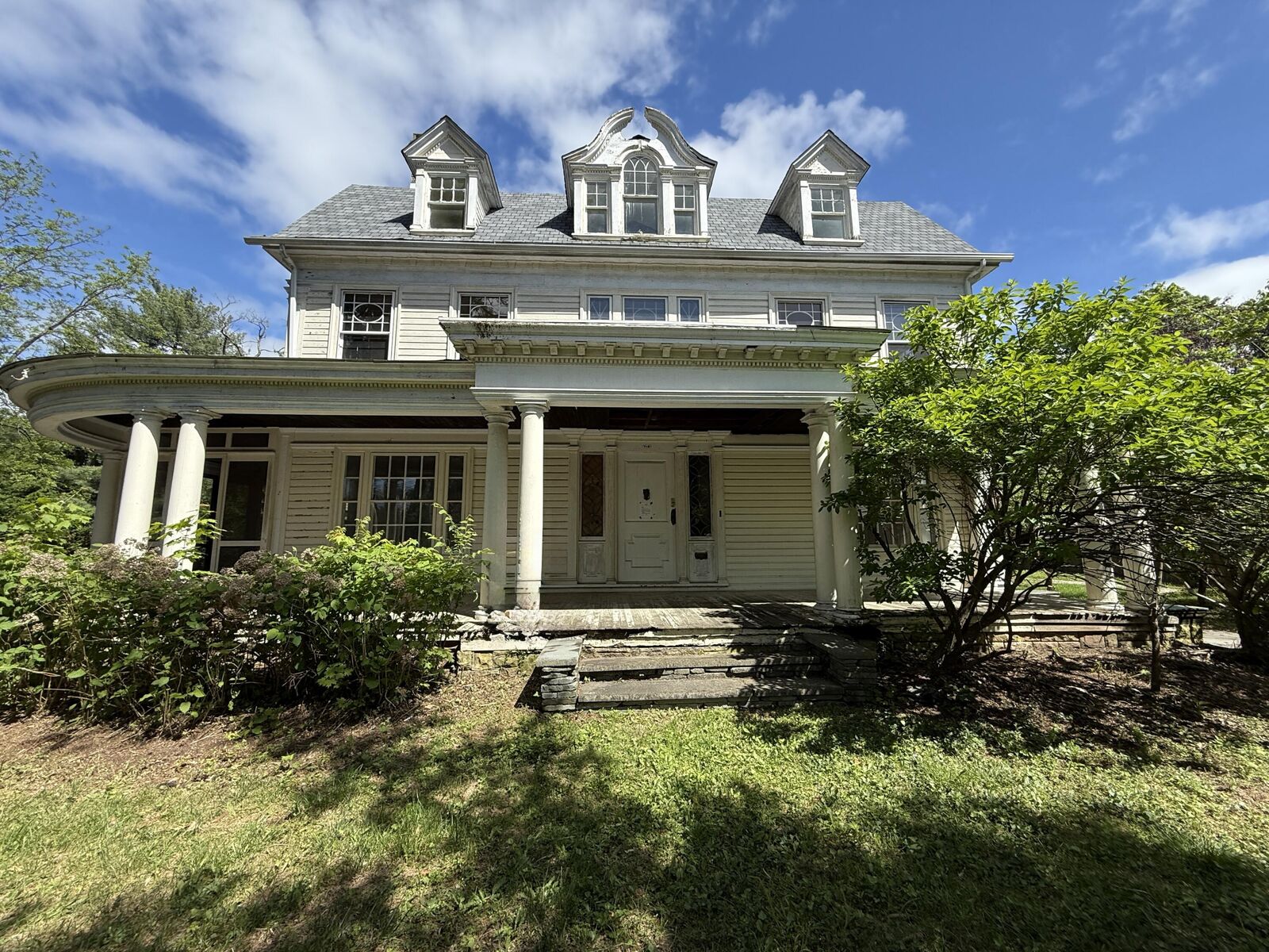 Property Photo:  712 Thomas Street  PA 18360