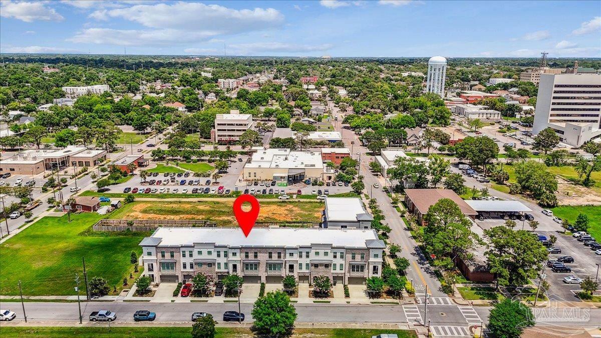 Property Photo: 310 W Romana St FL 32502