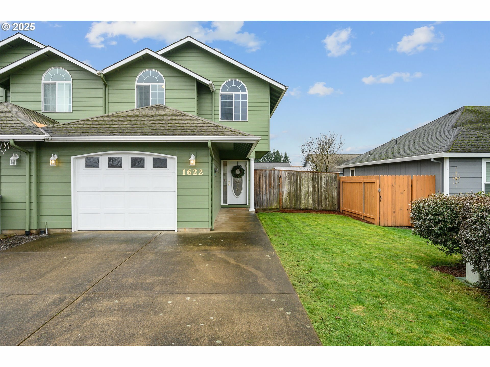 Property Photo: 1622 SW Alexandria St OR 97128