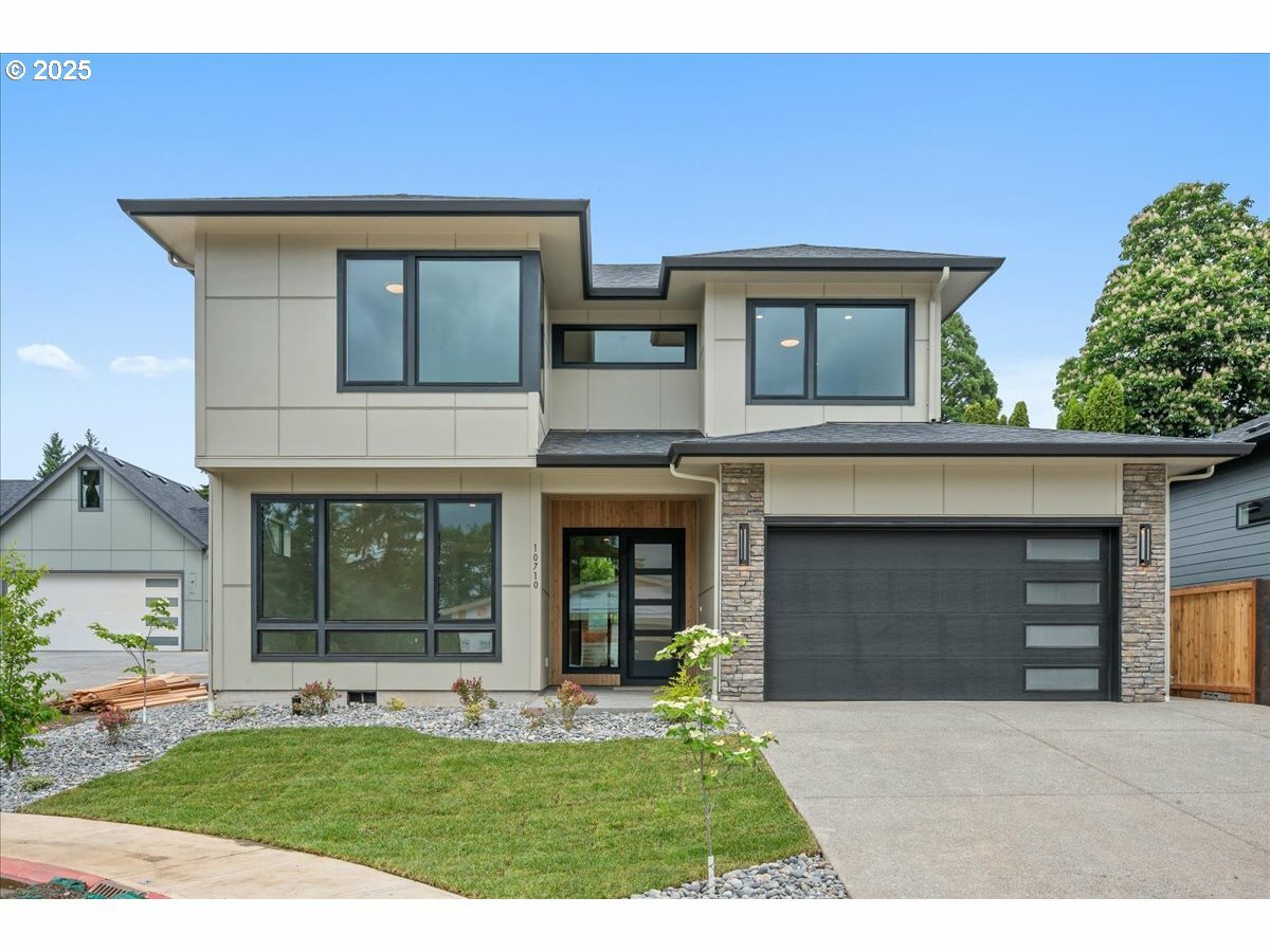 Property Photo: 10710 SE 13th Cir WA 98664