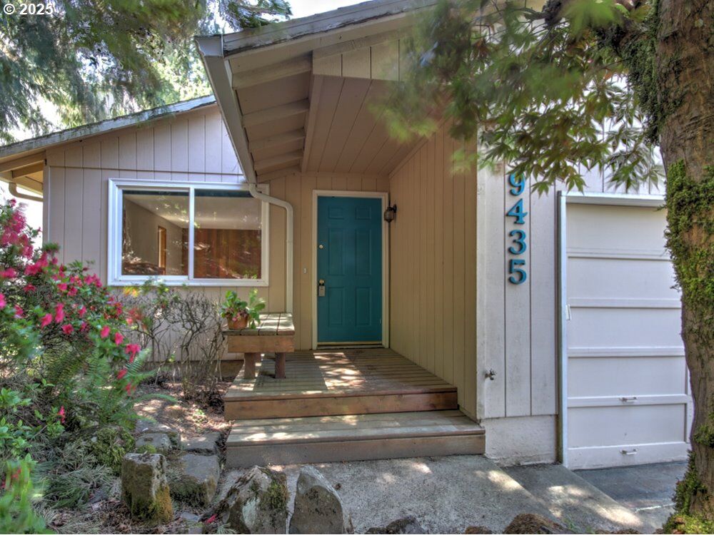 Property Photo:  9435 SW 53rd Ave  OR 97219 