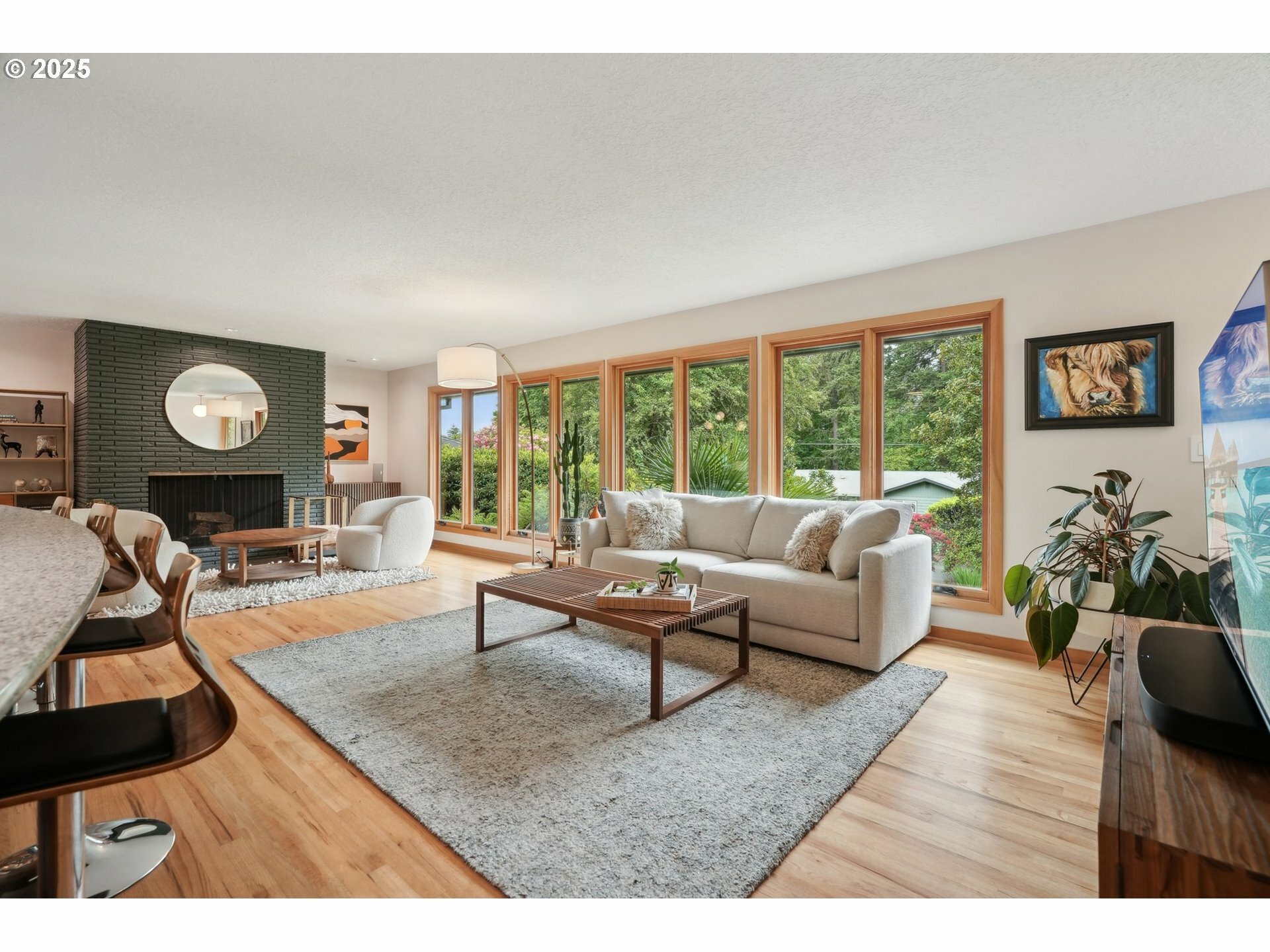 Property Photo: 9880 SW Vista Pl OR 97225