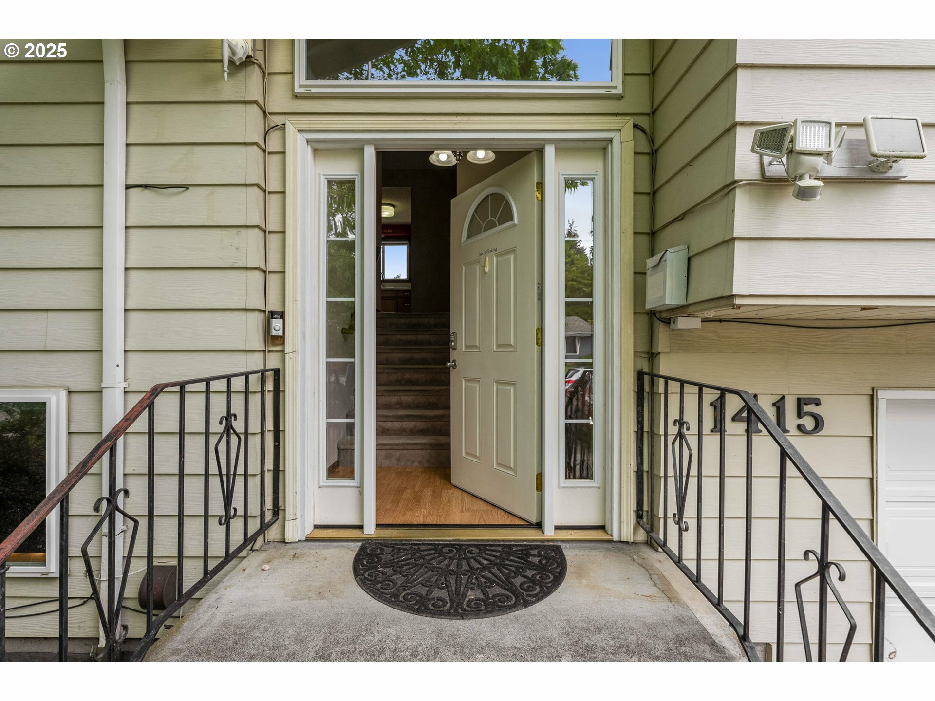 Property Photo: 1415 SE 52nd Ave OR 97123