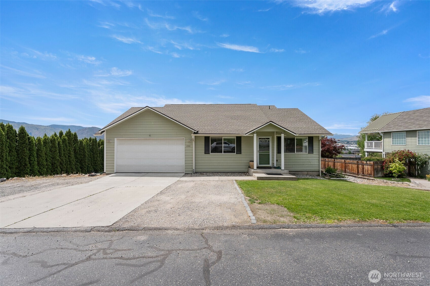 2707  Angel Lane  East Wenatchee WA 98802 photo