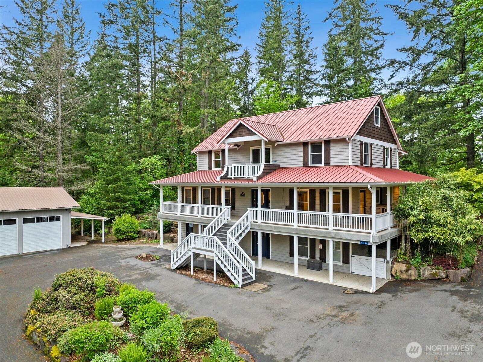 Property Photo: 30506 SE 208th Street WA 98038