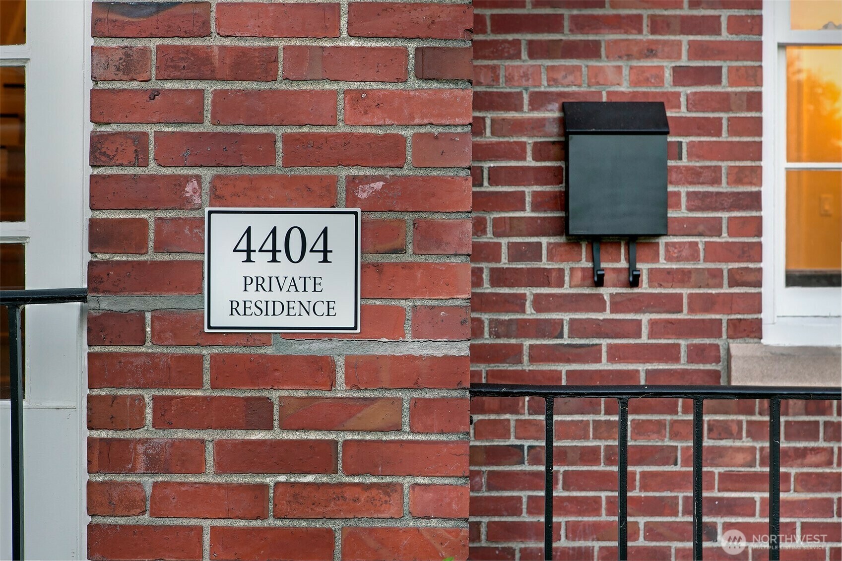 Property Photo: 4404 Montana Circle W WA 98199