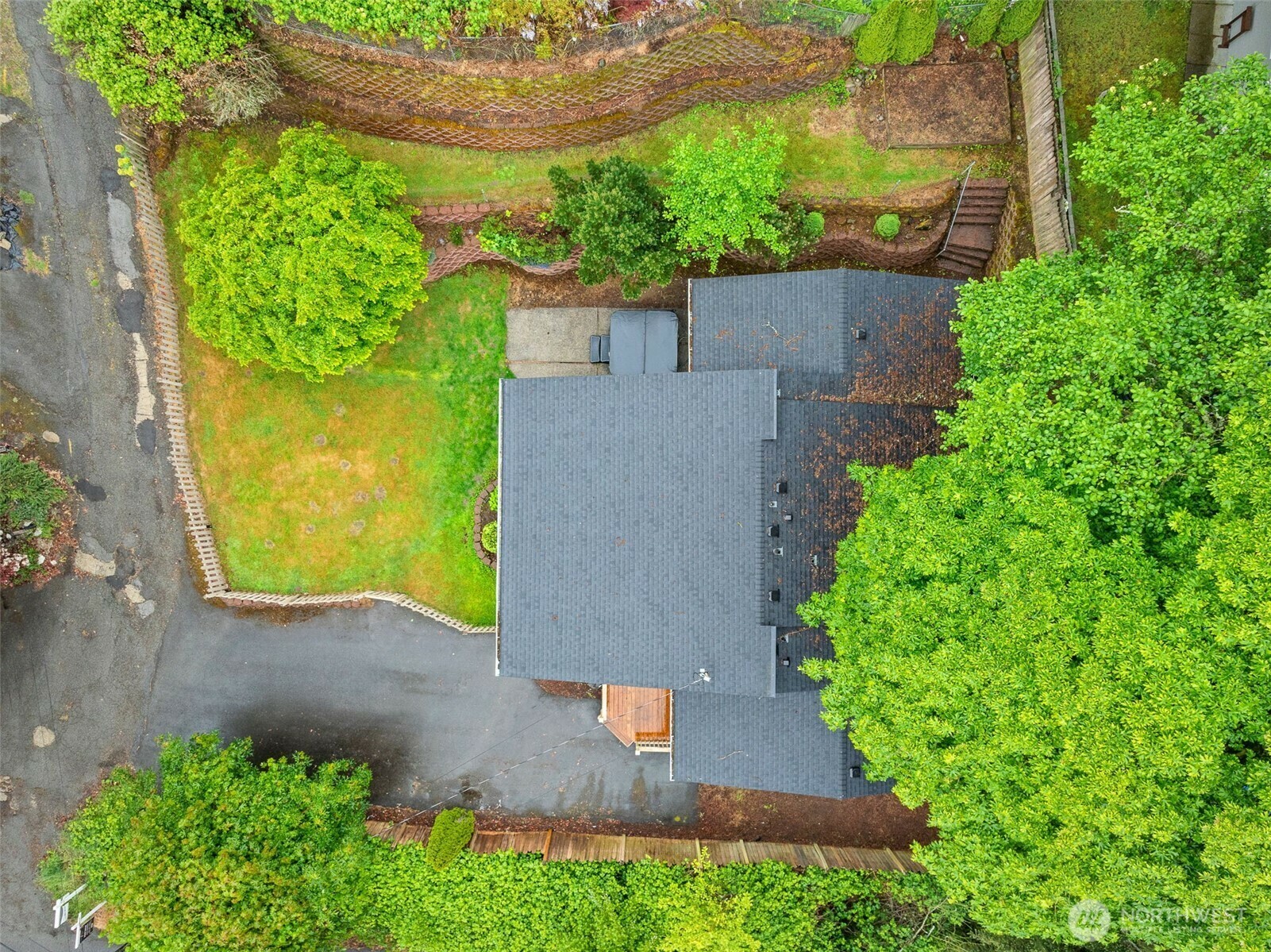 Property Photo: 829 S Dash Point Rd WA 98003