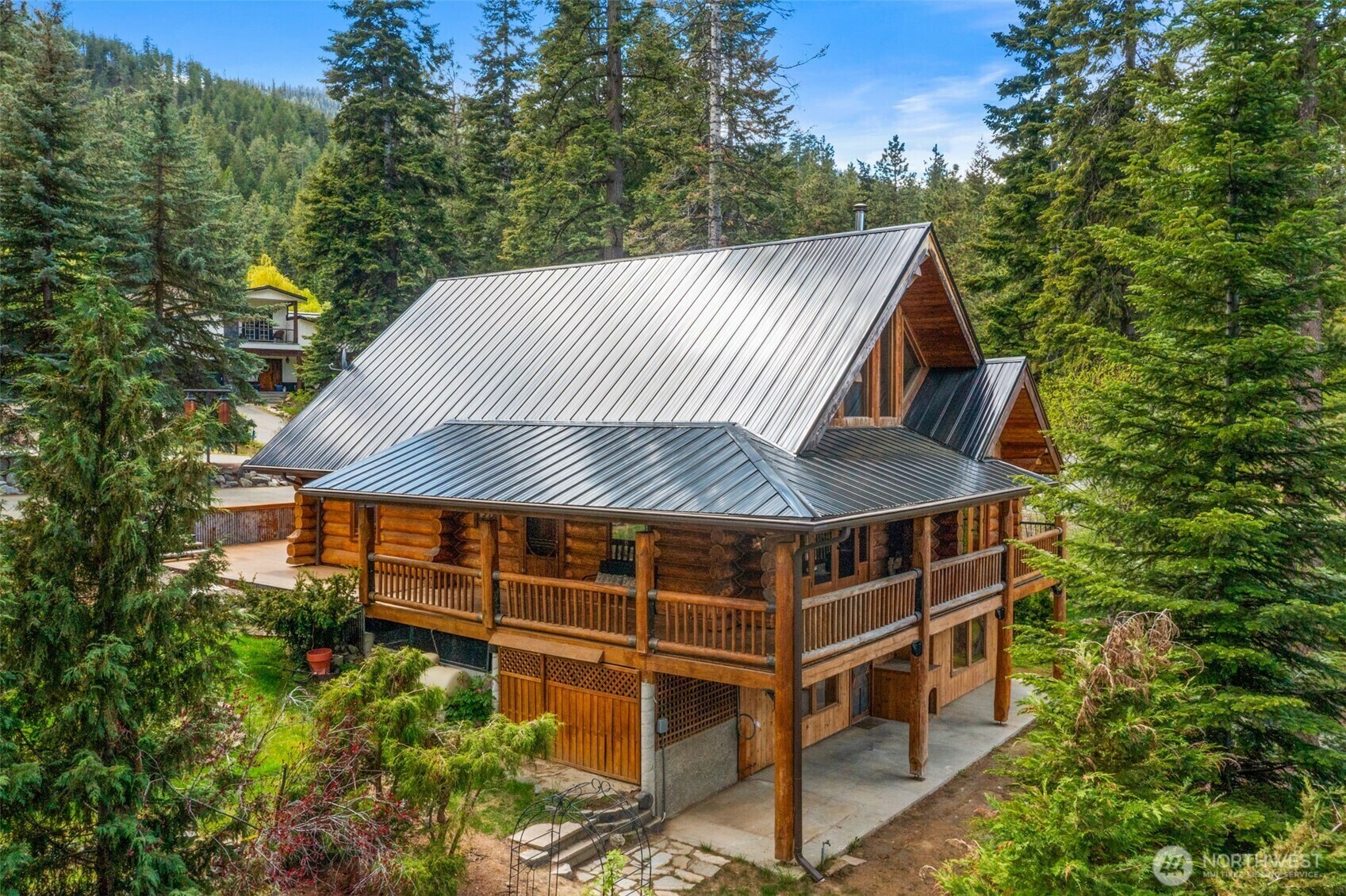 Property Photo: 3105 Tamarack Place WA 98801