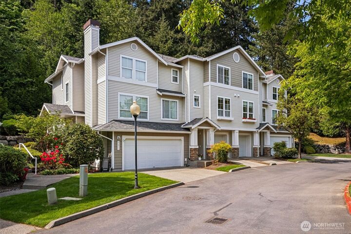 Property Photo:  21909  39 Place S 9-2  WA 98032 