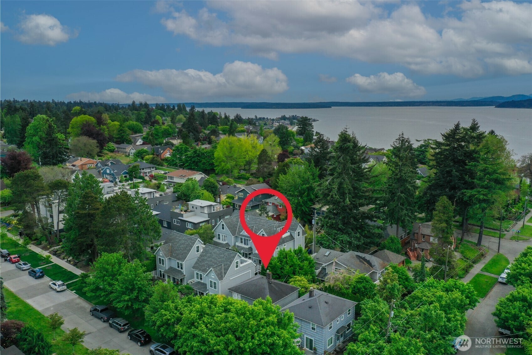 Property Photo: 1505 44th Avenue SW WA 98116
