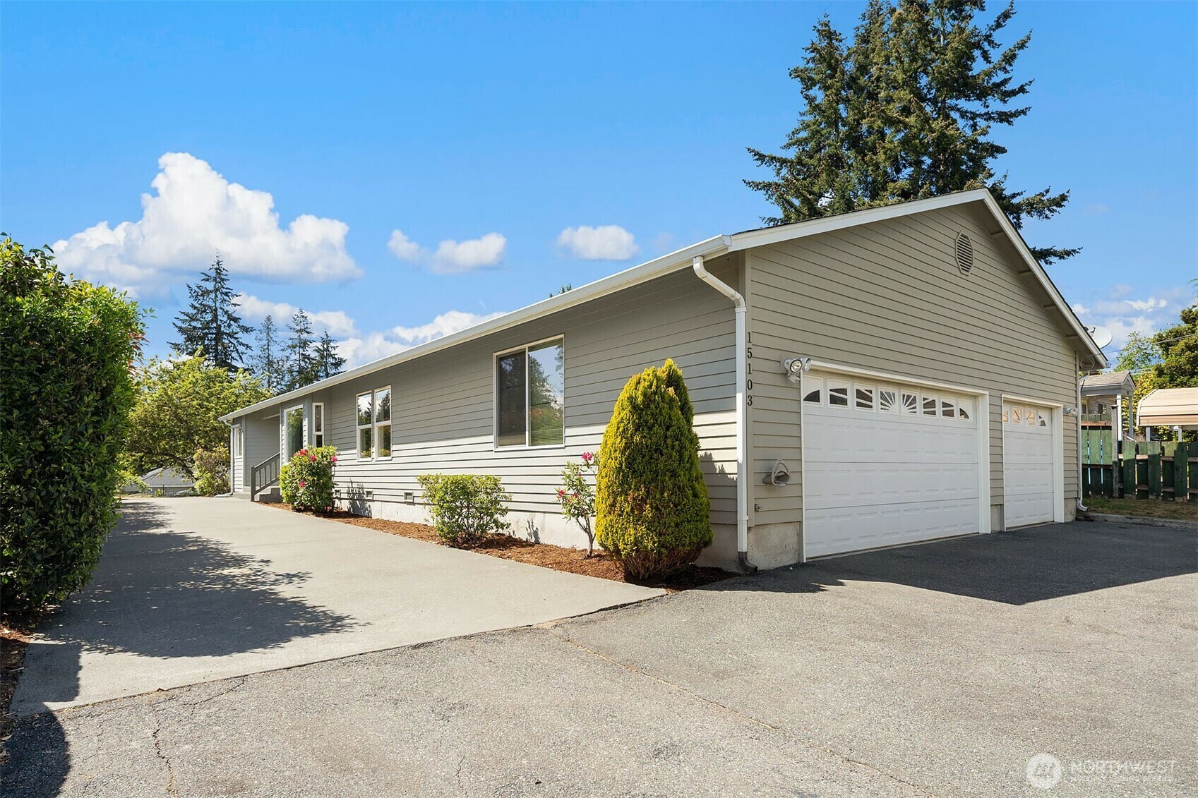 Property Photo:  15103  8th Avenue NE  WA 98155 