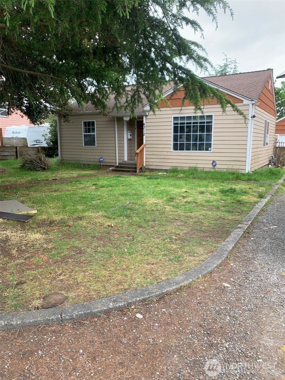 4312 S Lawrence Street  Tacoma WA 98409 photo