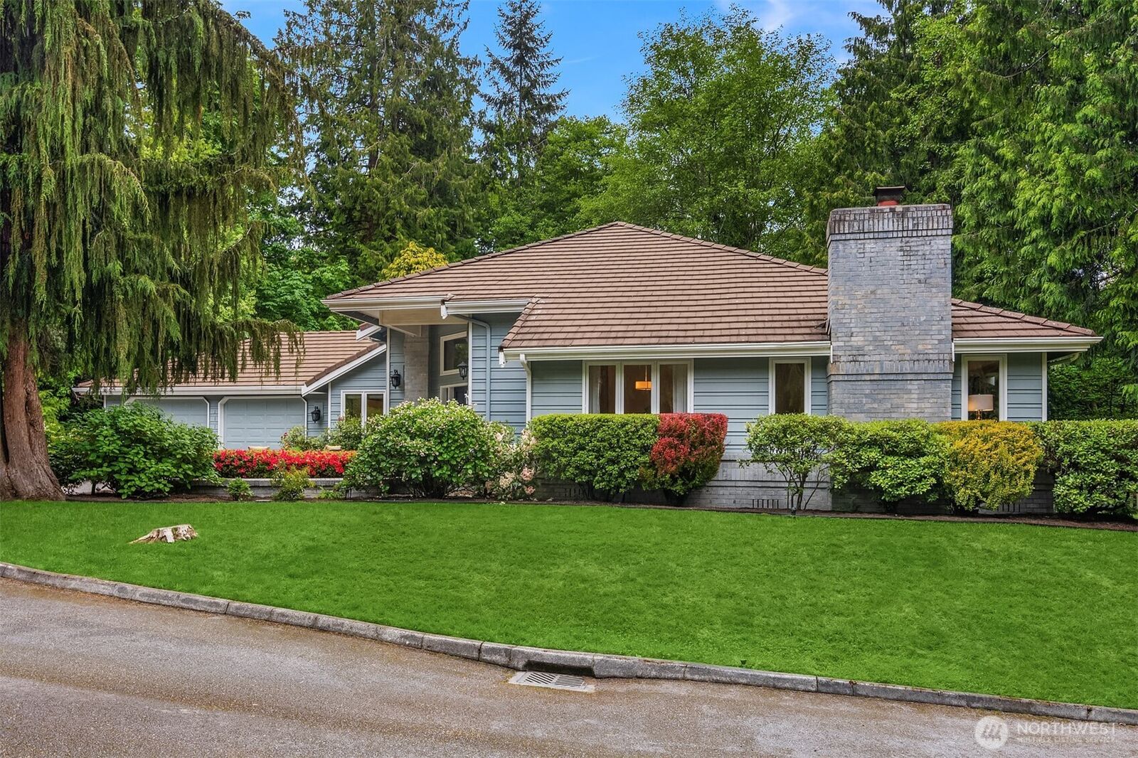 Property Photo: 1118 2nd Avenue S WA 98020