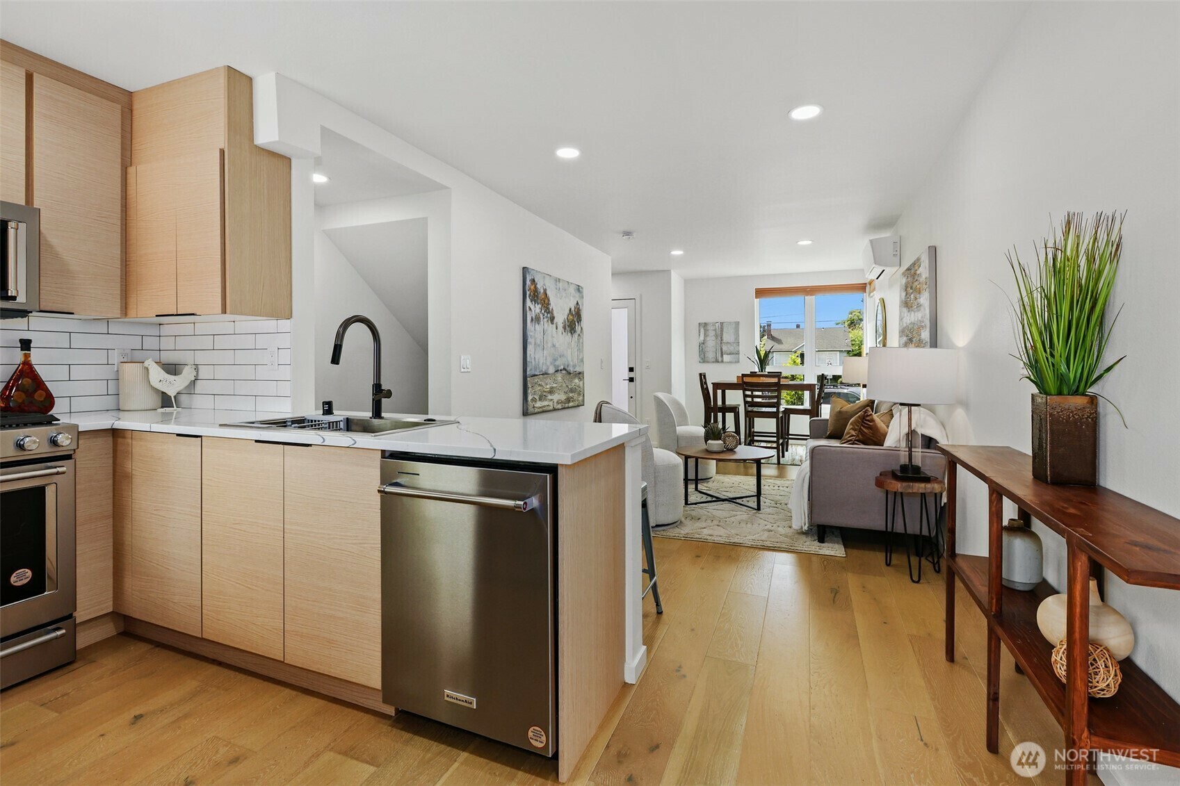 Property Photo: 7906 Green Lake Drive N WA 98103