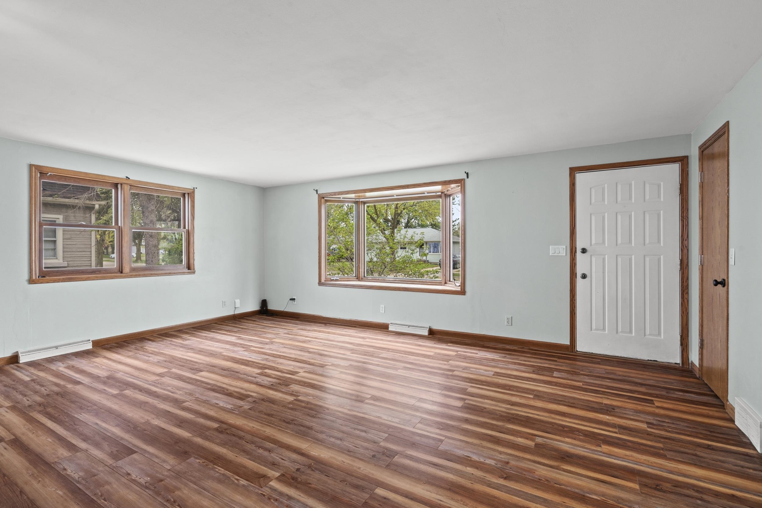 Property Photo:  409 S Matthew Street  WI 54136 