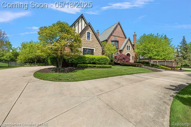 Property Photo: 47690 Florence Drive MI 48167