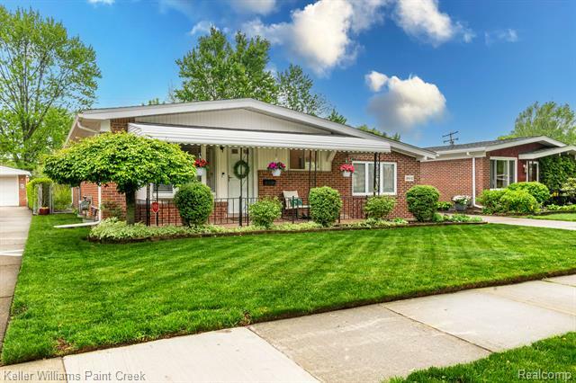 Property Photo: 3802 Edgeland Avenue MI 48073