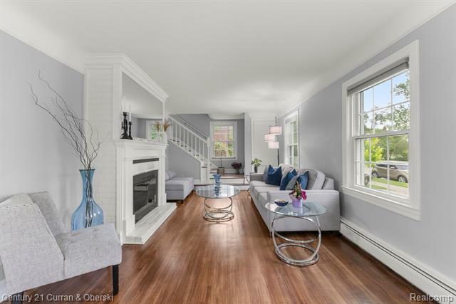 Property Photo: 828 Meridan Street MI 48124