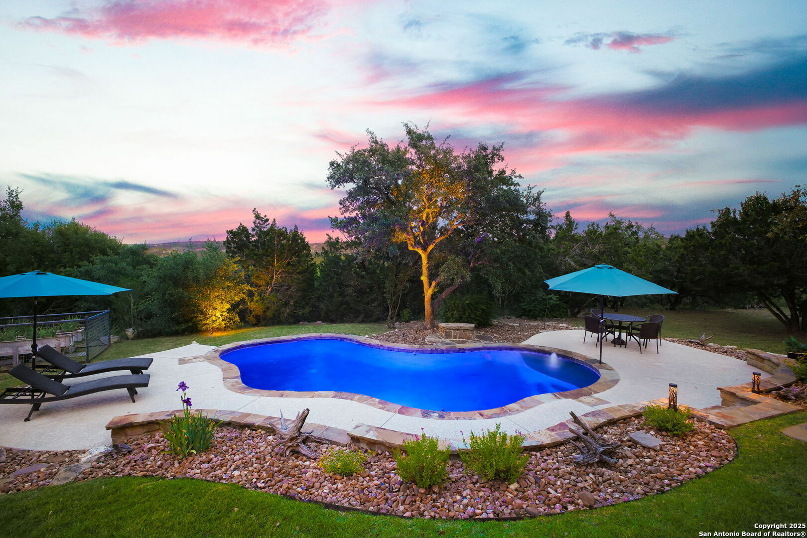 Property Photo: 393 Upland Ct TX 78133