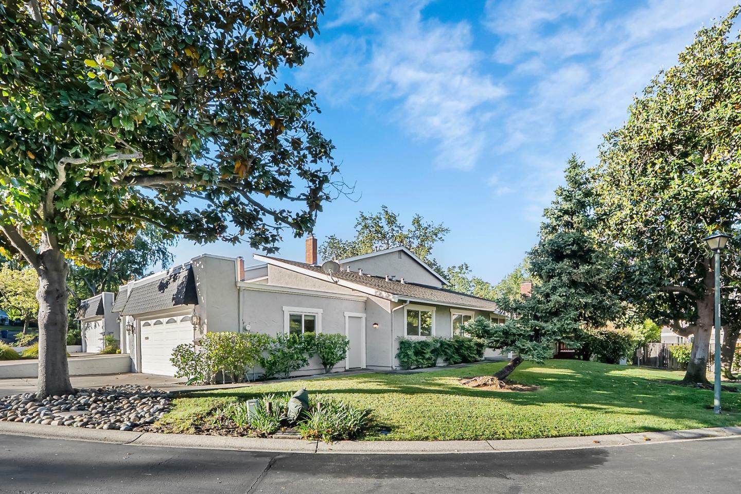 Property Photo: 1119 Glengarry Drive CA 94596