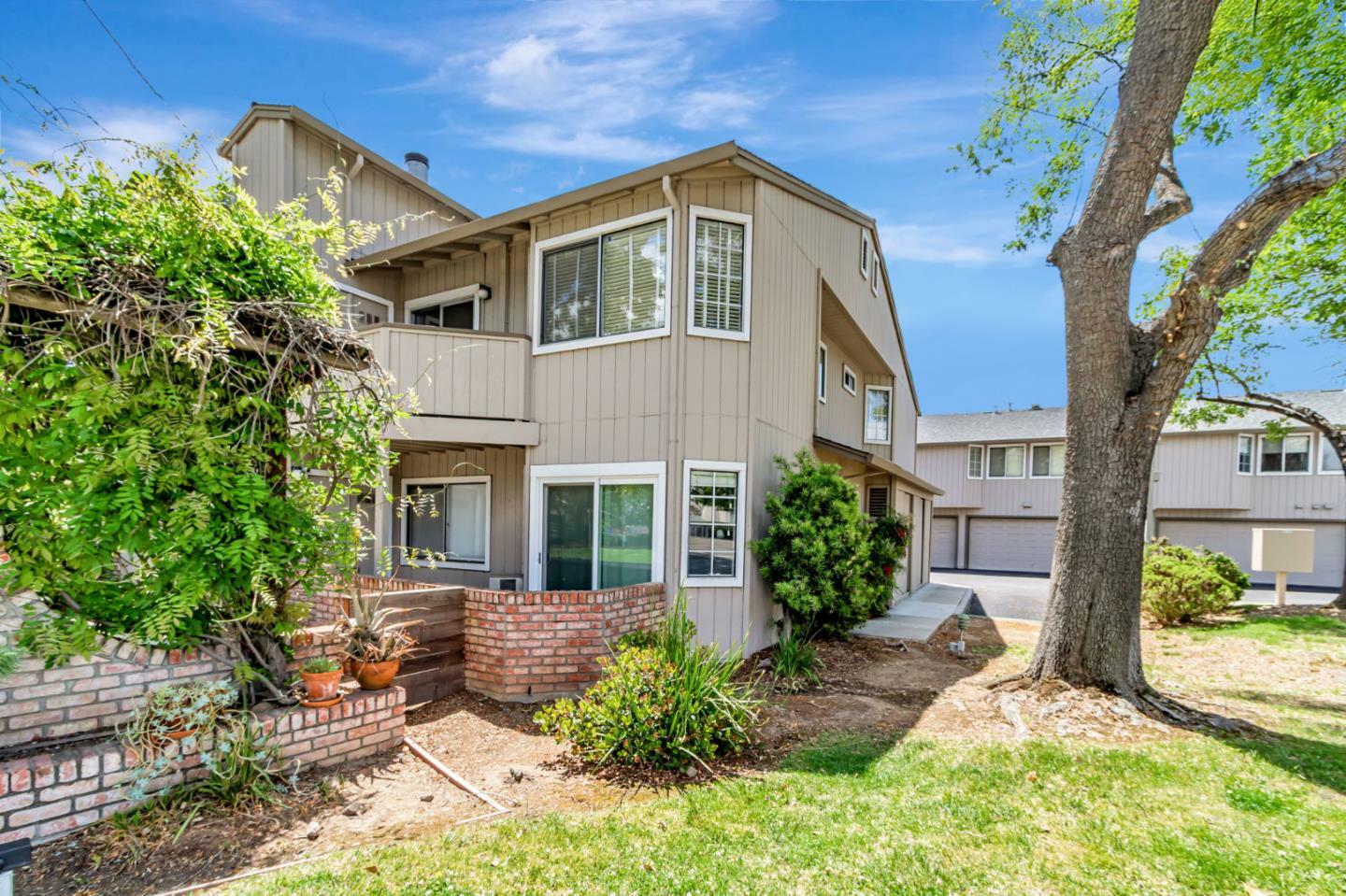 Property Photo: 2287 Wine Maker Way CA 95124
