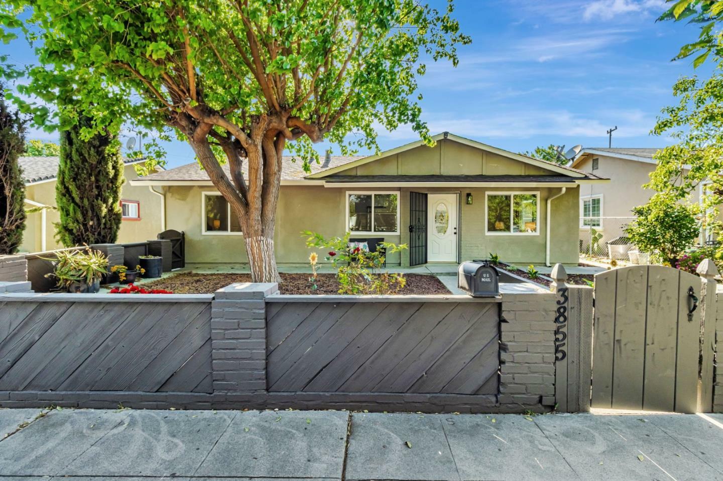 3855 Kauai Drive  San Jose CA 95111 photo