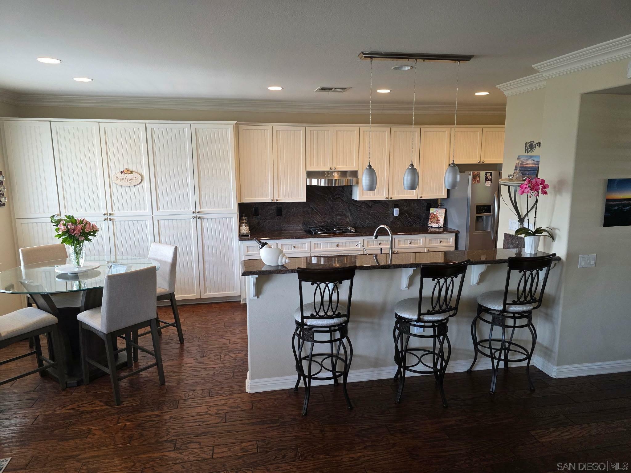 Property Photo: 39563 Freemark Abbey CA 92563