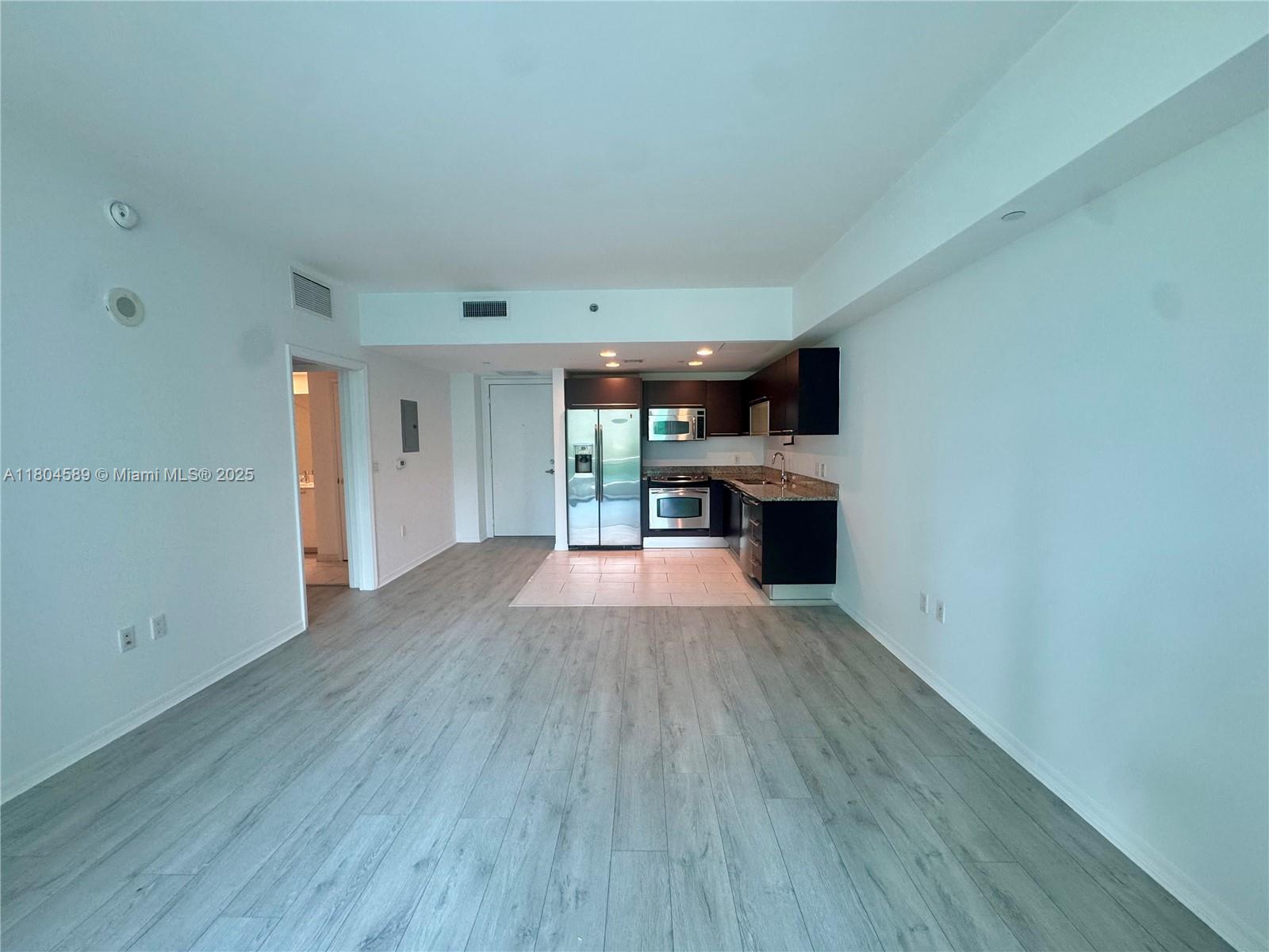 Property Photo:  951 Brickell Ave 409  FL 33131 