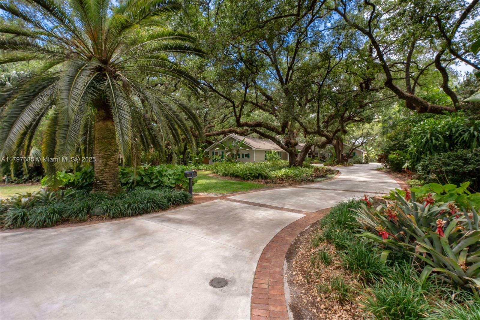 Property Photo: 7400 SW 47th Ct FL 33143