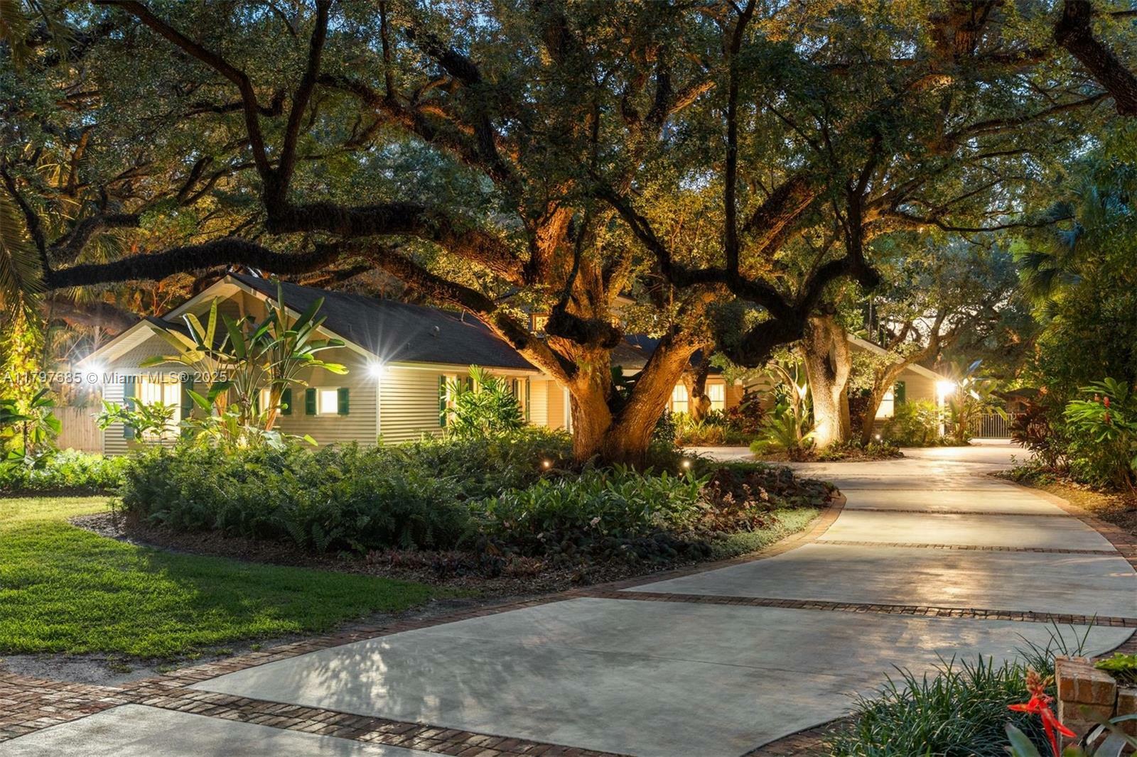 Property Photo: 7400 SW 47th Ct FL 33143