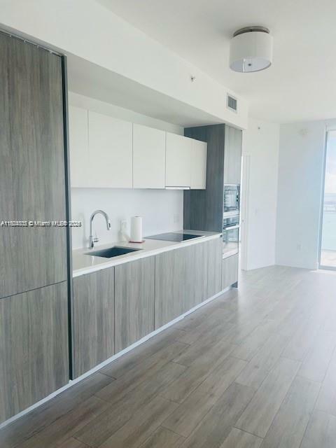 Property Photo: 2900 NE 7th Ave 3209 FL 33137
