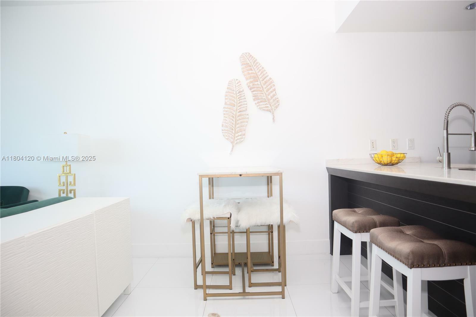 Property Photo: 200 Biscayne Blvd Wy 3309 FL 33131