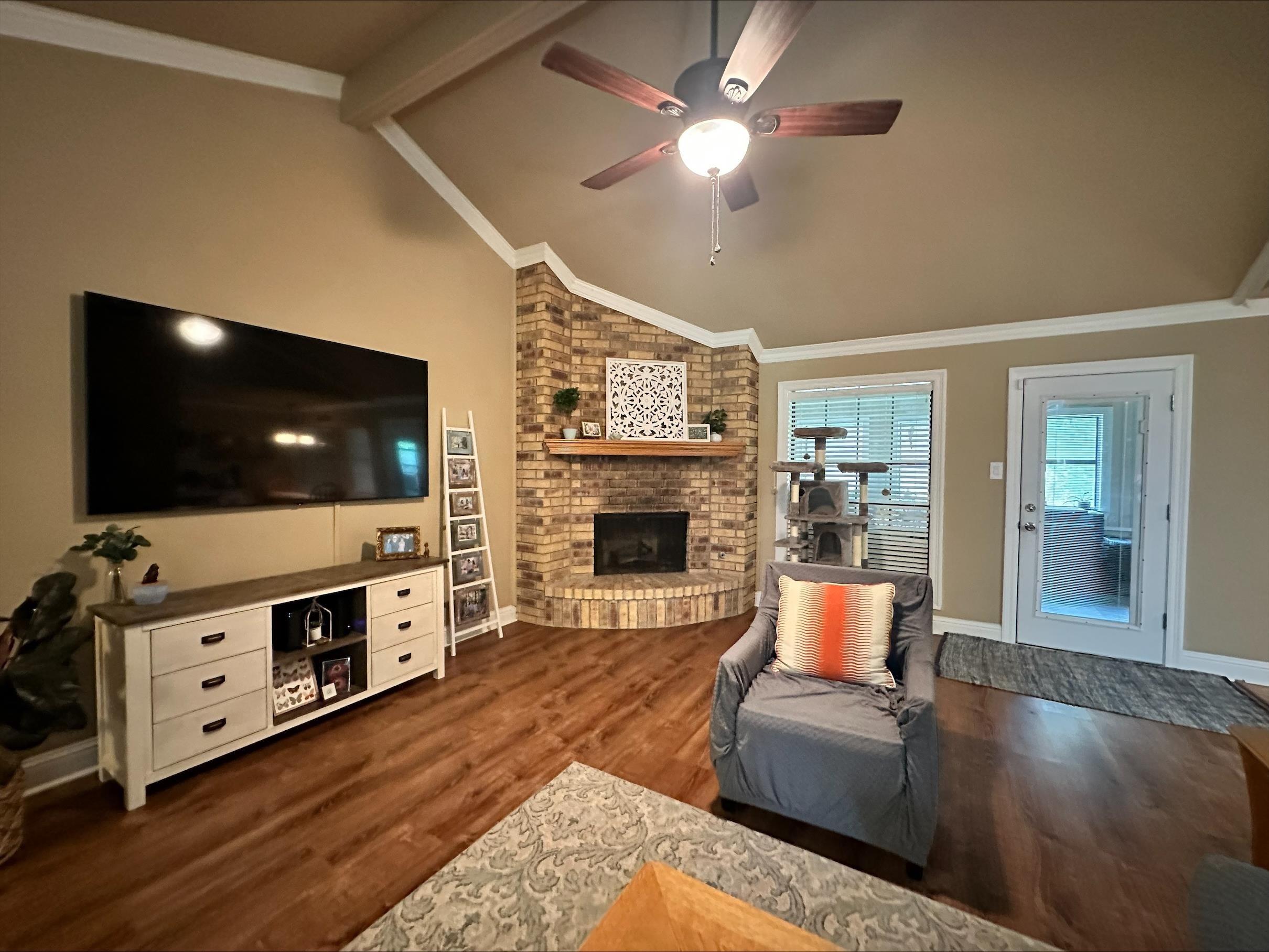 Property Photo: 4907 Oak Glen TX 77632